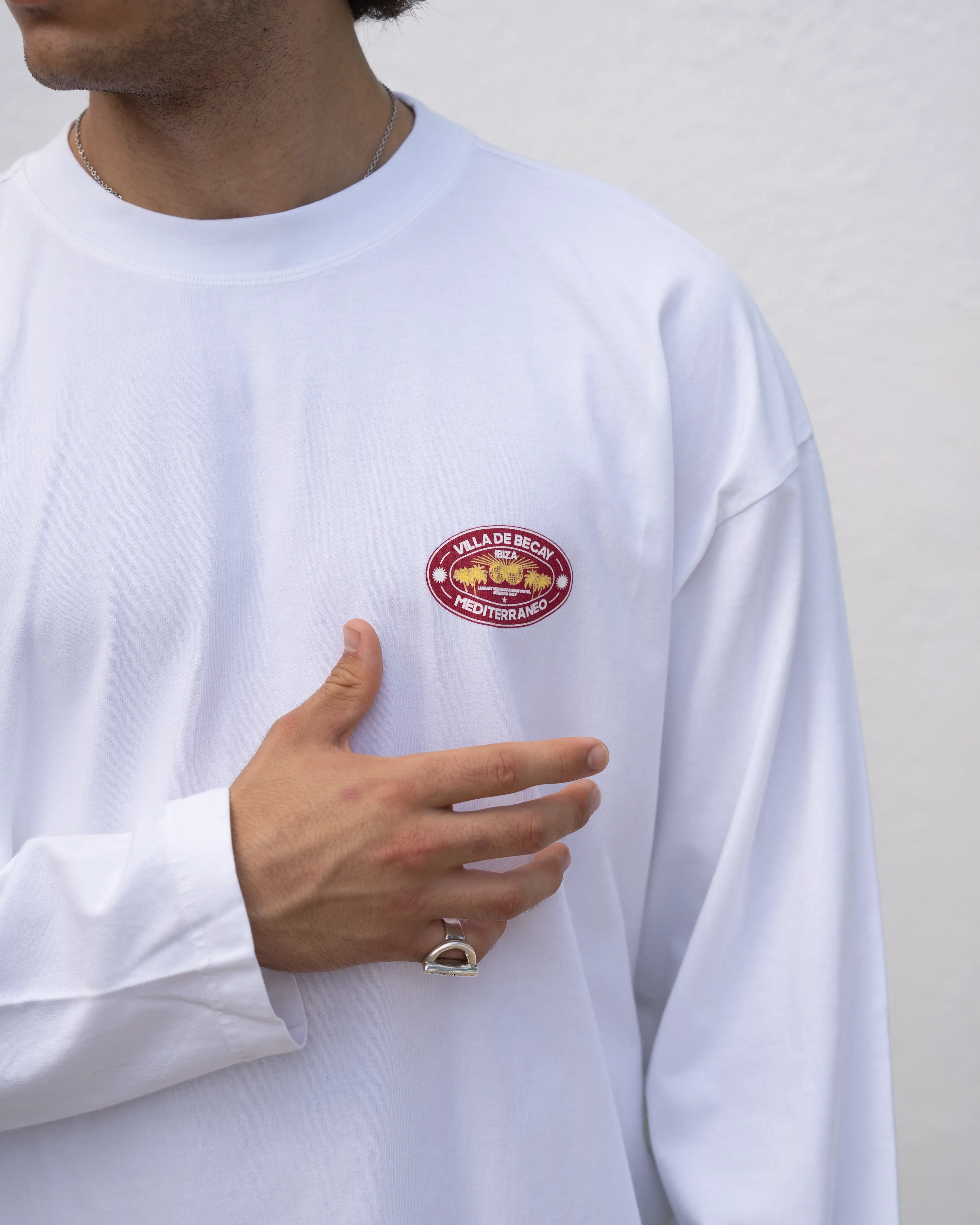 Hotel Longsleeve White & Red