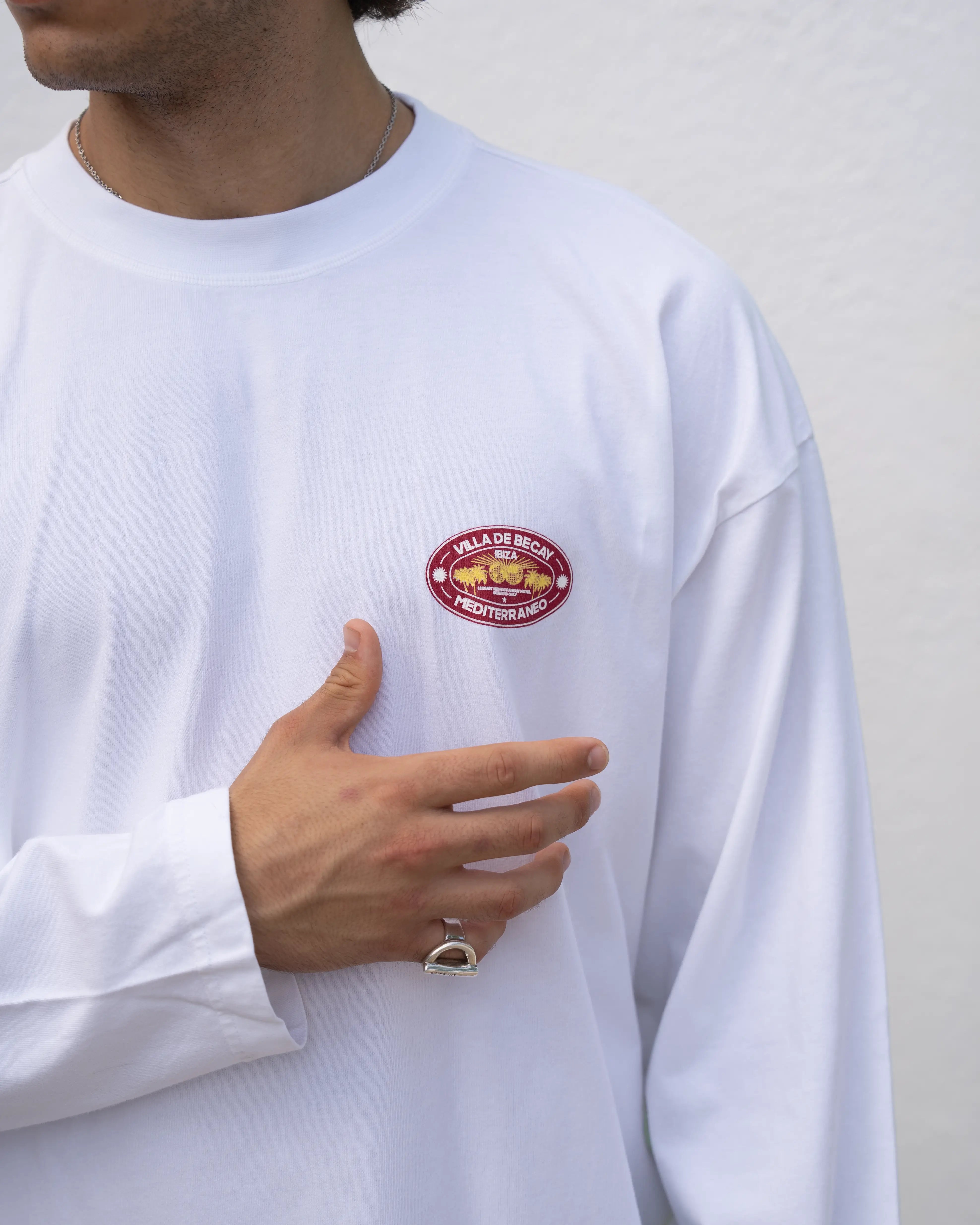 Hotel Longsleeve White & Red