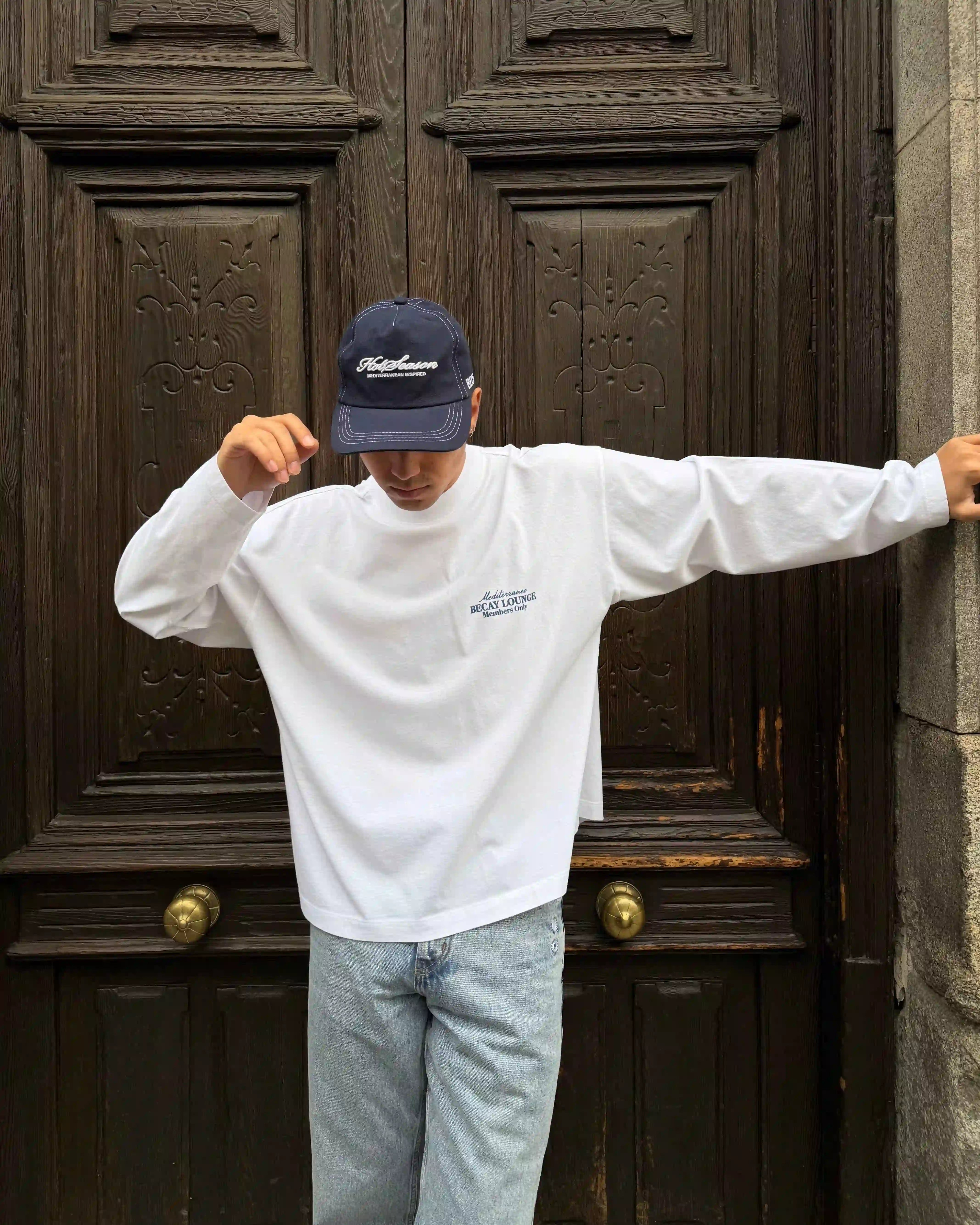 Ashtray Longsleeve W&B