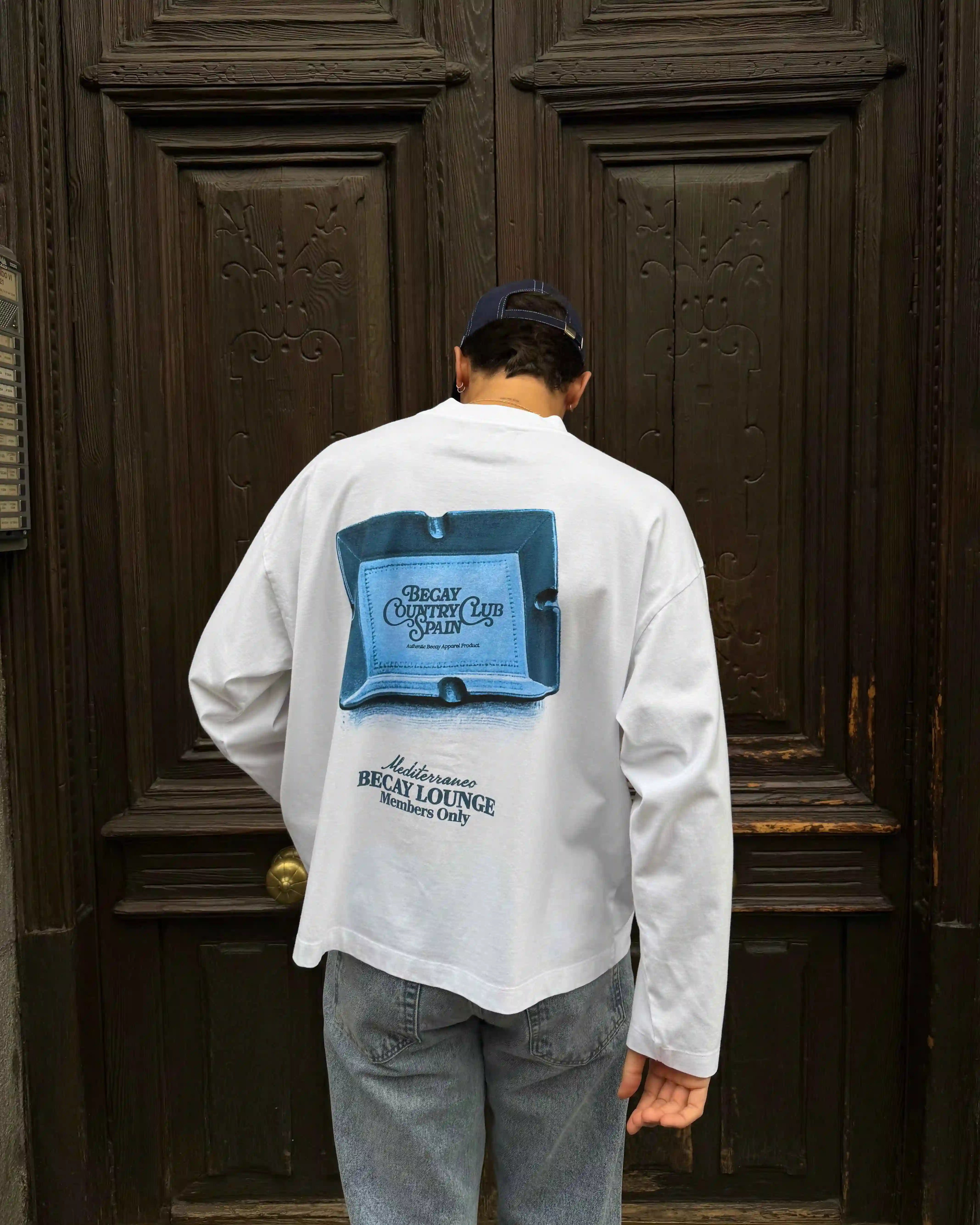 Ashtray Longsleeve W&B