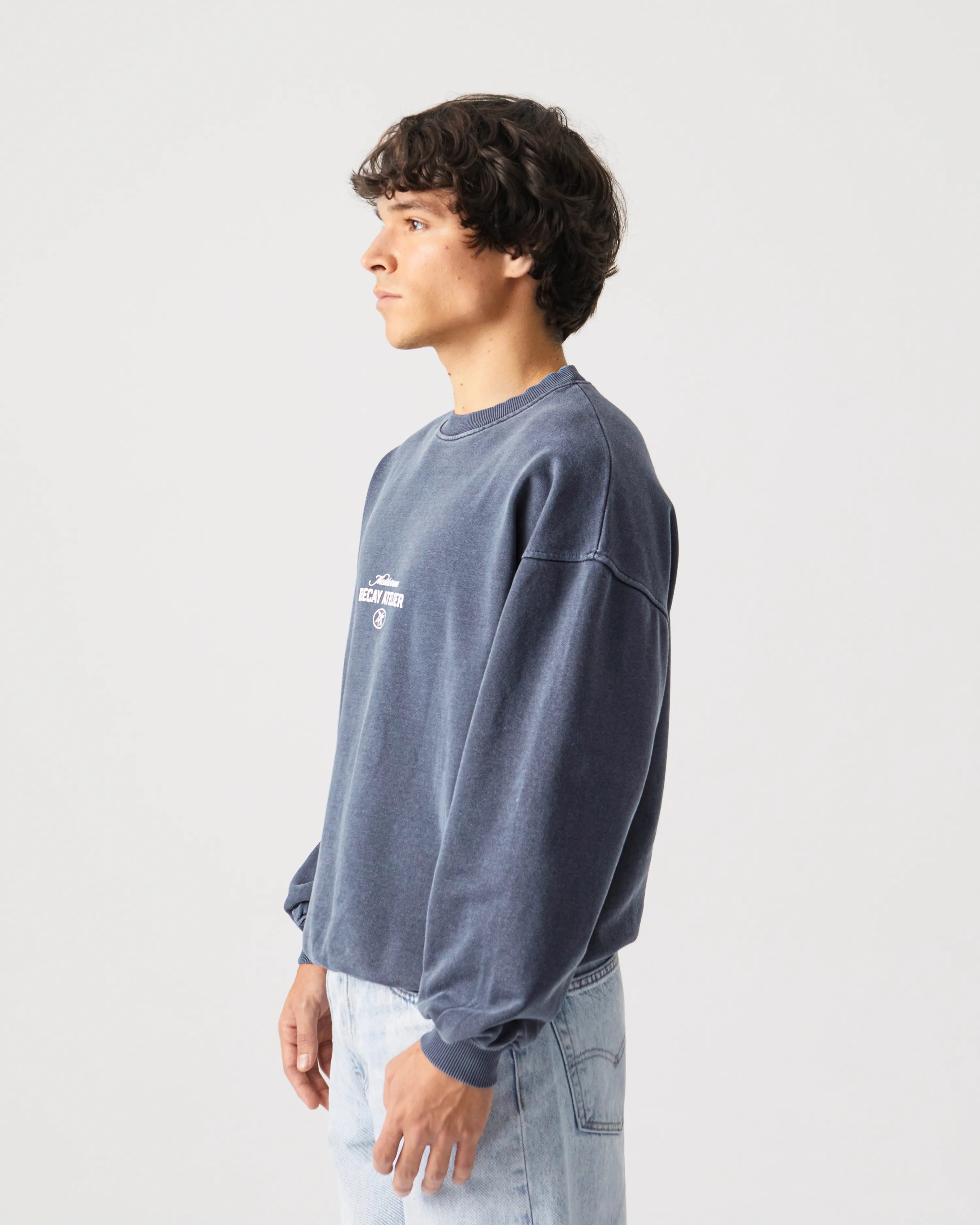 Insignia Crewneck Blue